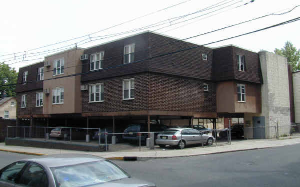 3400 Central Ave in Union City, NJ - Building Photo