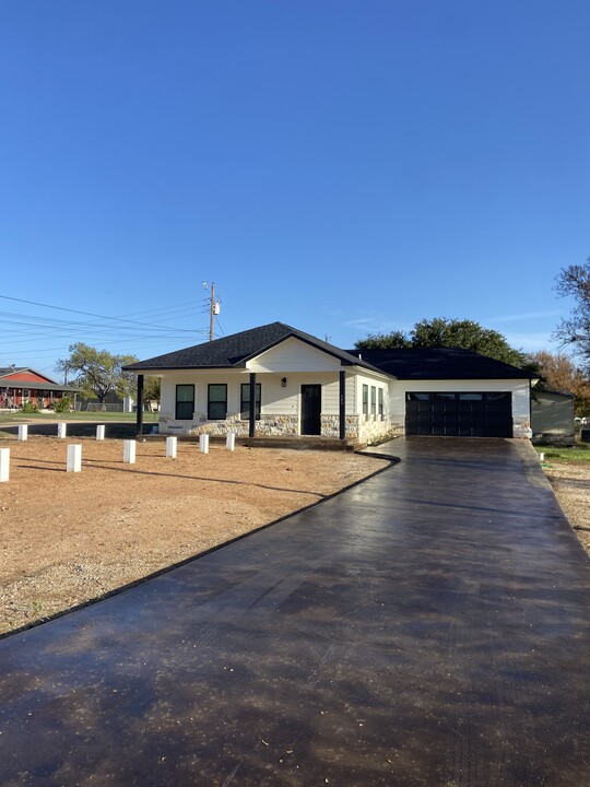 603 E Granitecastle Dr in Granite Shoals, TX - Building Photo