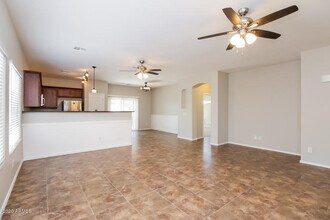 1737 W Stephanie Ln in San Tan Valley, AZ - Building Photo - Building Photo