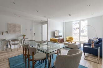 300 Marshall Dr in Hoboken, NJ - Building Photo - Building Photo