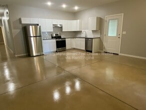 1813 N Madison Ave in Wichita, KS - Building Photo - Building Photo