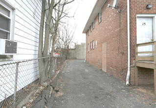 13-15 Kempton Ave in New Brunswick, NJ - Building Photo - Building Photo