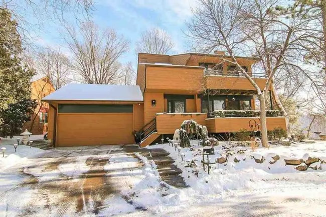 property at 312 Glenthistle Court