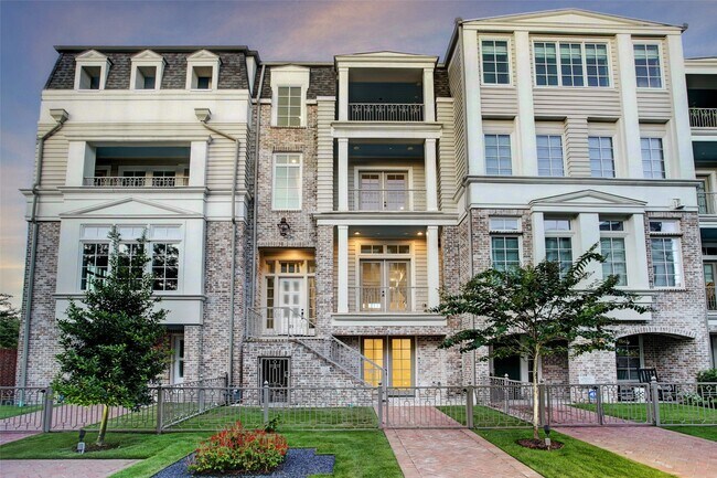 21 Crain Sq Blvd in Houston, TX - Foto de edificio - Building Photo