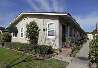 Civic Center Apartments in Brea, CA - Building Photo - Building Photo