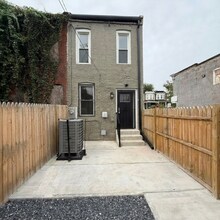 2009 N Smallwood St in Baltimore, MD - Building Photo - Building Photo