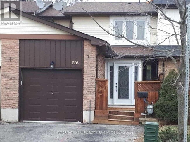 property at 116 Red River Crescent