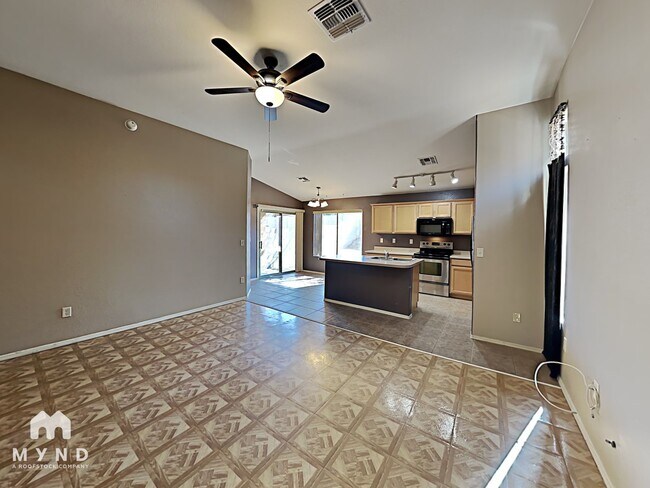 2018 E Calle Arroyo Lindo in Tucson, AZ - Building Photo - Building Photo