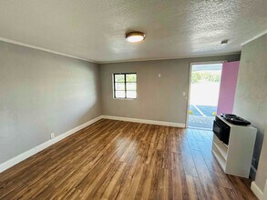 553597 US-1 in Hilliard, FL - Foto de edificio - Building Photo
