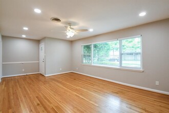 1120 Anderson St in Bellaire, TX - Building Photo - Building Photo