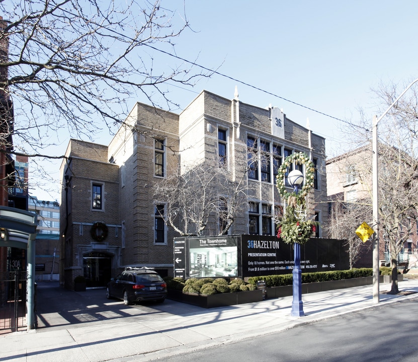 36 Hazelton Ave in Toronto, ON - Building Photo