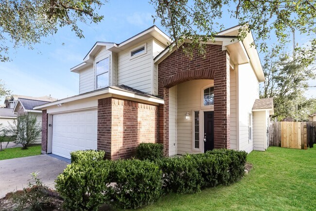 214 N Native Ln in Houston, TX - Building Photo - Building Photo