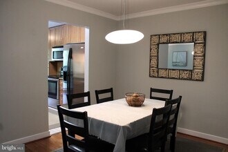 302 Hilltop Ln-Unit -302J in Annapolis, MD - Building Photo - Building Photo