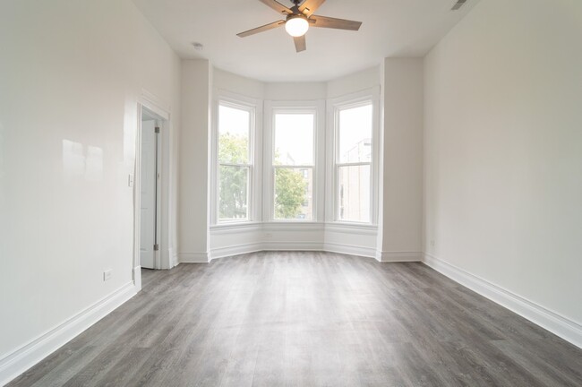 1714 N Whipple St, Unit 2 in Chicago, IL - Building Photo - Building Photo