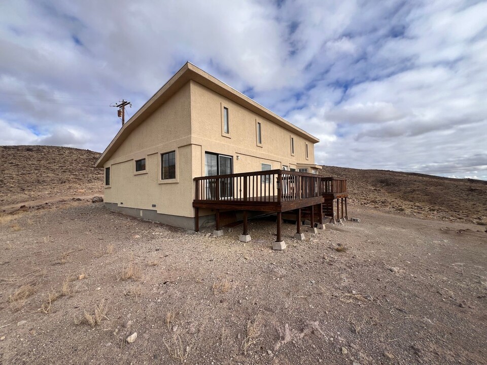 1005 Ruby Ave in Silver Springs, NV - Building Photo