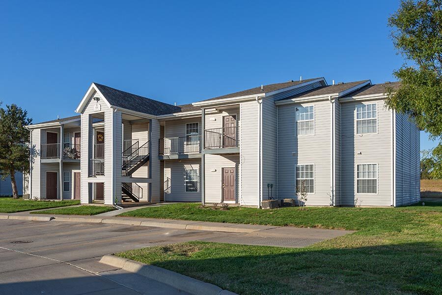 Cottonwood Apartment Homes in Liberal, KS - Building Photo