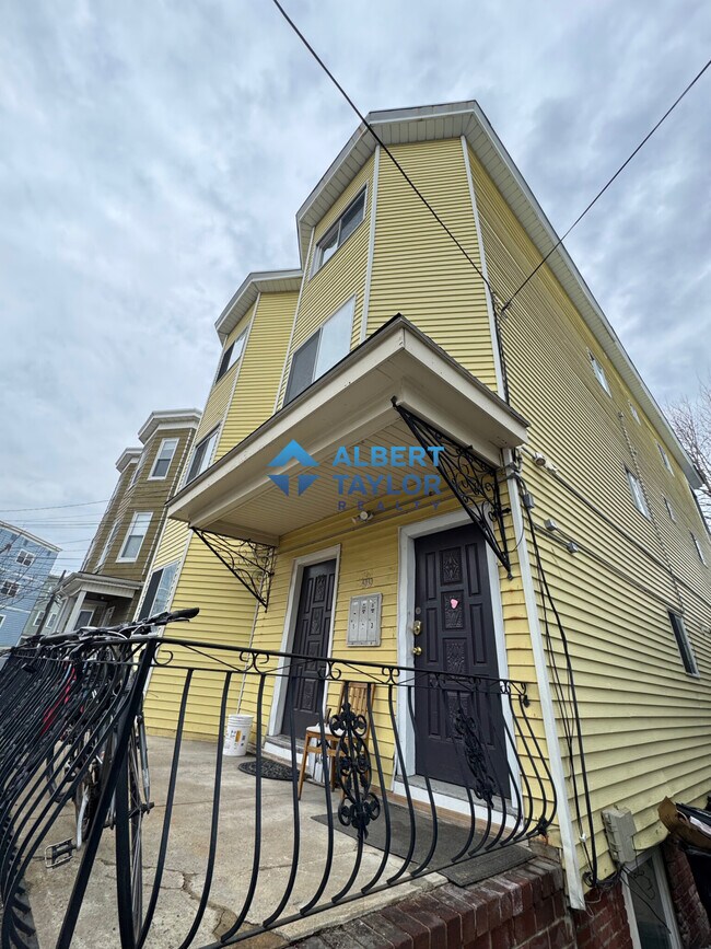 99 Marion St, Unit 1 in Somerville, MA - Building Photo - Building Photo