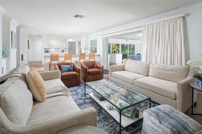 property at 635 Fountainhead Ln