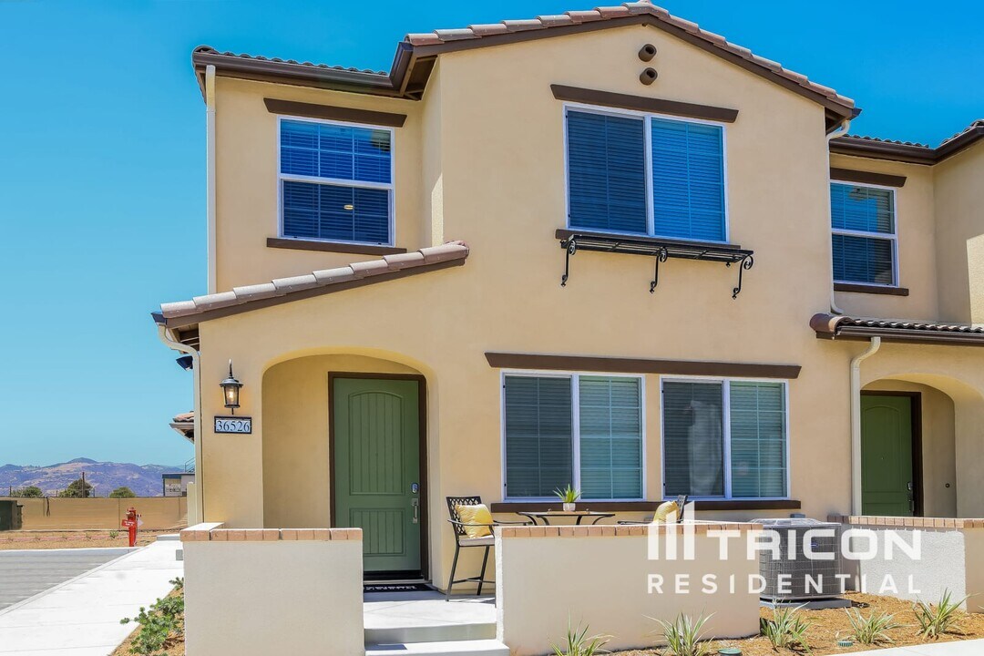 36526 Tal Vez Wy in Wildomar, CA - Building Photo