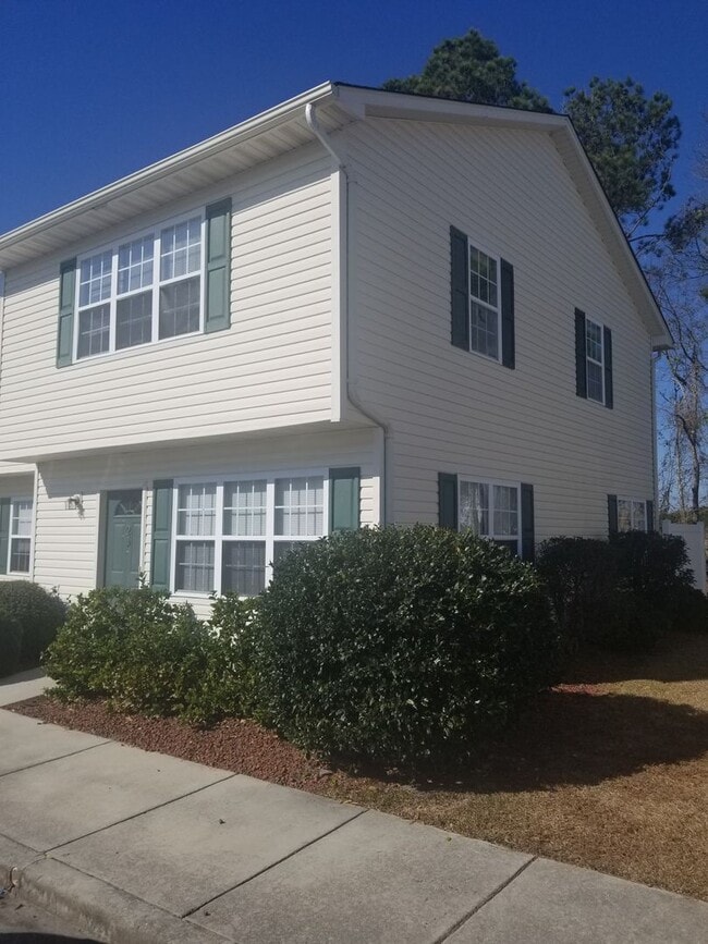 23 Pirates Cove Dr in Swansboro, NC - Building Photo - Building Photo
