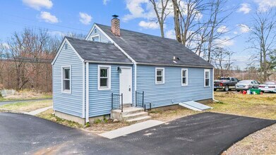 267 N Washington St in Plainville, CT - Building Photo - Building Photo