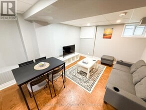 20 Bayard Ave in Toronto, ON - Building Photo - Building Photo