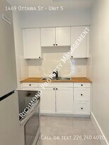 1469 Ottawa St in Windsor, ON - Building Photo