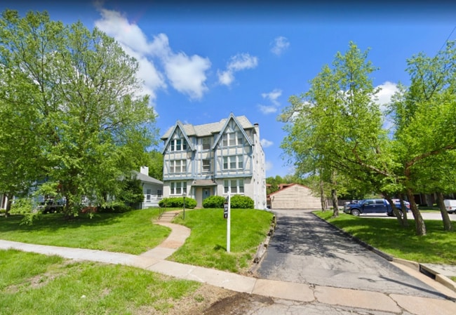 property at 125 W Bodley Ave