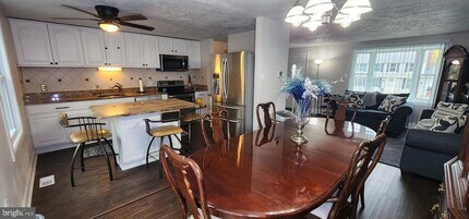 4 Big Stone Ct in Catonsville, MD - Building Photo - Building Photo