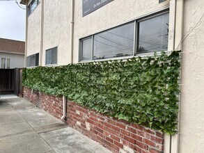 1433 Dwight Way in Berkeley, CA - Foto de edificio - Building Photo