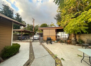 223 E Colorado Blvd, Unit C in Monrovia, CA - Building Photo - Building Photo