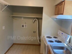 1112 W Main St in Troy, OH - Building Photo - Building Photo