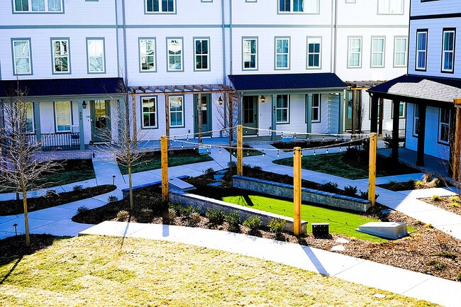 The Aria Townhomes in Nashville, TN - Foto de edificio - Building Photo