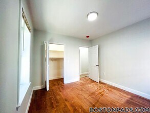 27 Waverly St, Unit 1 in Boston, MA - Building Photo - Building Photo