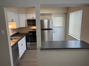 7571 Hazelcrest Dr in Hazelwood, MO - Building Photo - Building Photo