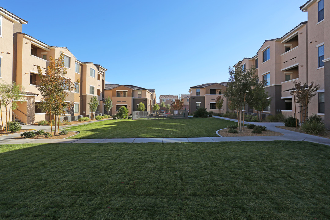 CHANDLER APARTMENT HOMES in Las Vegas, NV - Building Photo