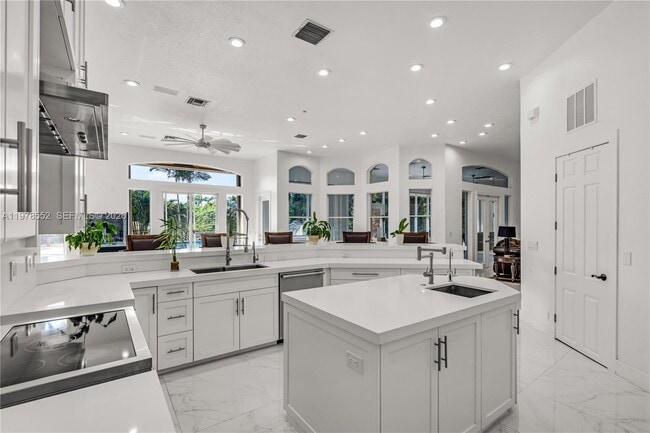 2161 SW 131st Ter in Davie, FL - Building Photo - Building Photo