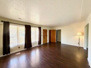 1421 W 21st St in Merced, CA - Building Photo - Building Photo