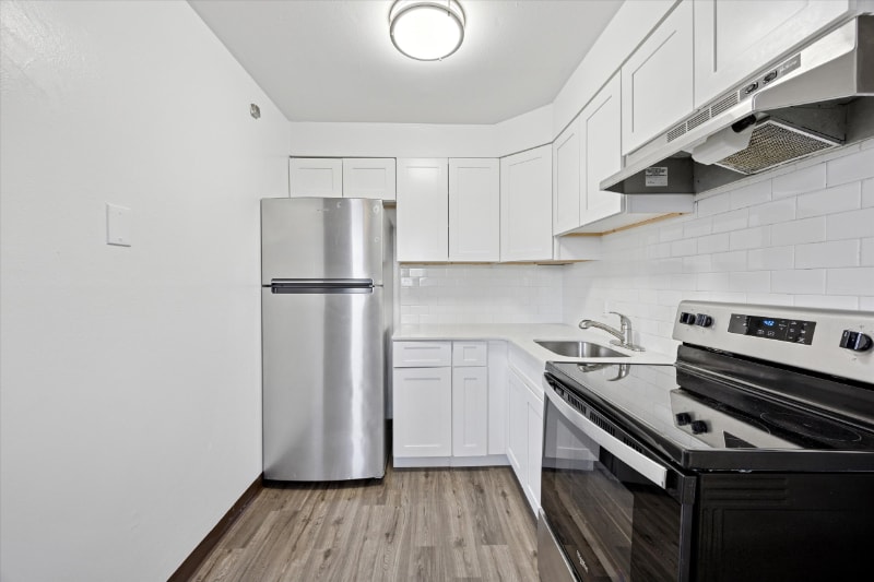 13659 Philmont Ave in Philadelphia, PA - Building Photo