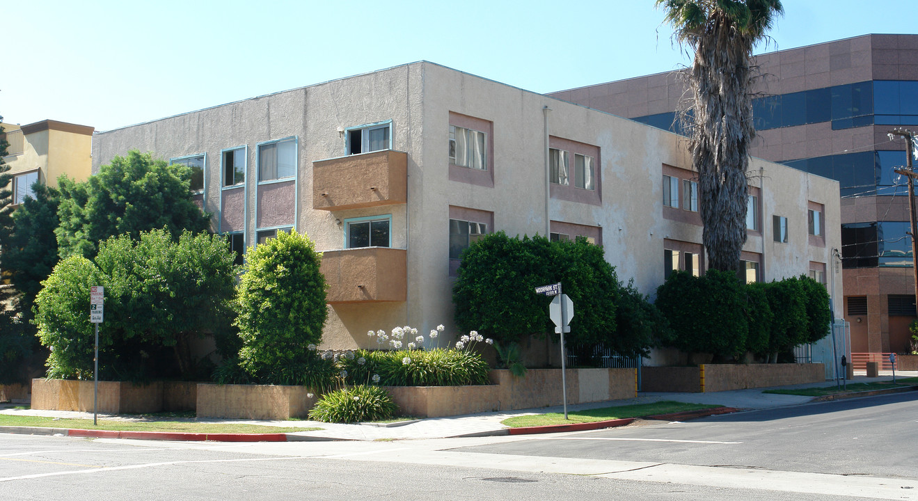Hacienda De La Fuente in Sherman Oaks, CA - Foto de edificio
