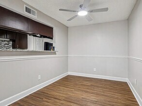 2320 Conway Rd in Orlando, FL - Building Photo - Building Photo