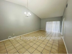 14796 Laguna Beach Cir in Orlando, FL - Building Photo - Building Photo