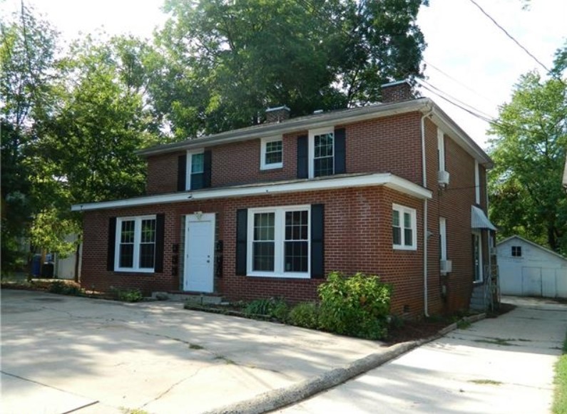 211 Wilson St in Albemarle, NC - Building Photo