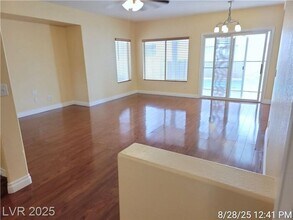 10216 Moth Orchid Ct in Las Vegas, NV - Building Photo - Building Photo