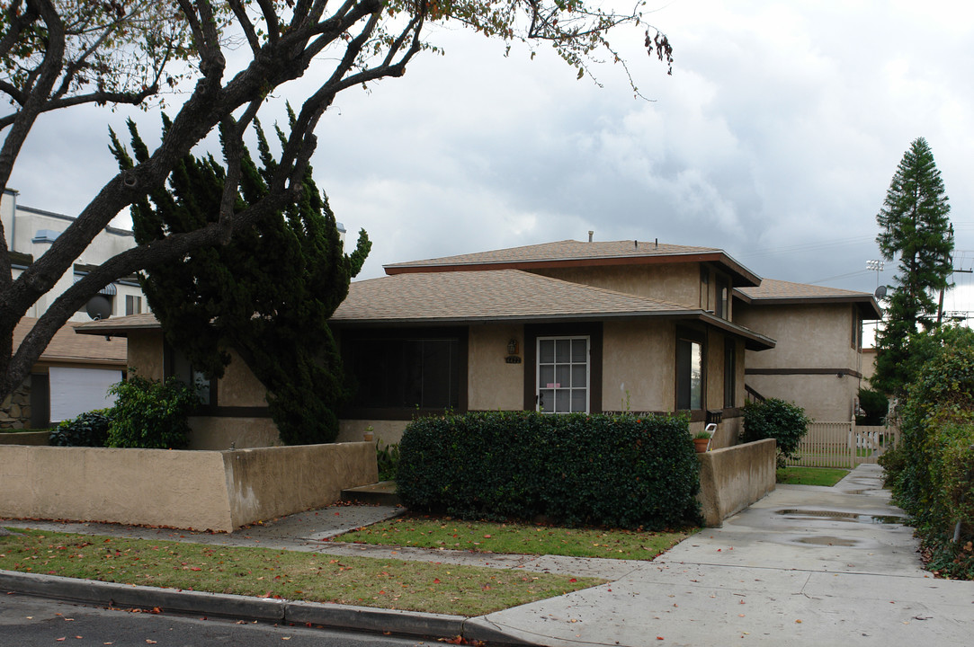 4422-4428 Howard Ave in Los Alamitos, CA - Foto de edificio