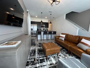 3260 Tranquil Trl in Kissimmee, FL - Building Photo - Building Photo