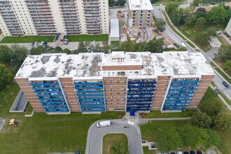 Westbury in Toronto, ON - Building Photo - Building Photo