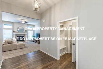 12566 S Canyon Dr in Olathe, KS - Foto de edificio - Building Photo