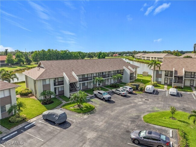 13080 White Marsh Ln in Ft. Myers, FL - Building Photo - Building Photo