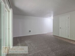 3602 SW Beaverton Hillsdale Hwy in Portland, OR - Building Photo - Building Photo